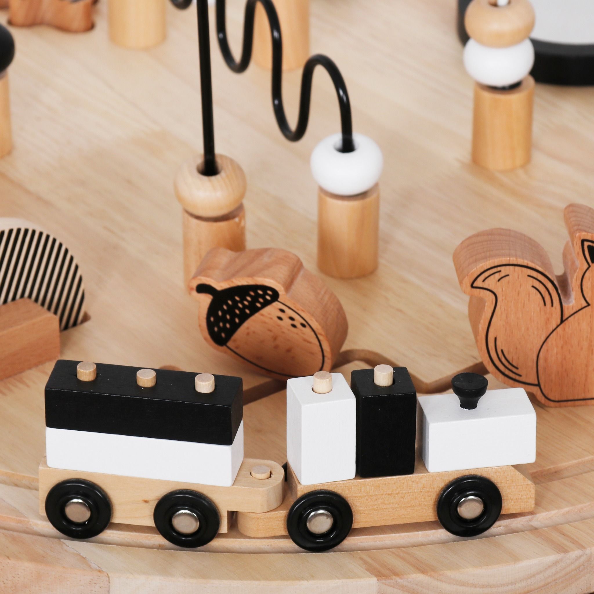  (A) Bàn Chơi Tròn Bận Rộn LouLou by Vinaquick 