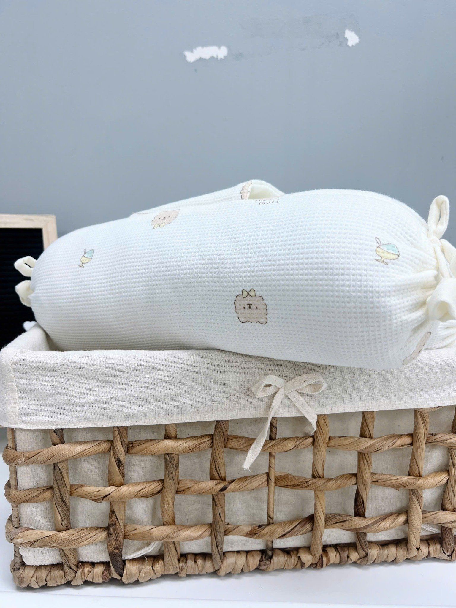  Gối Chặn Vải Tổ Ong HV Bedding 