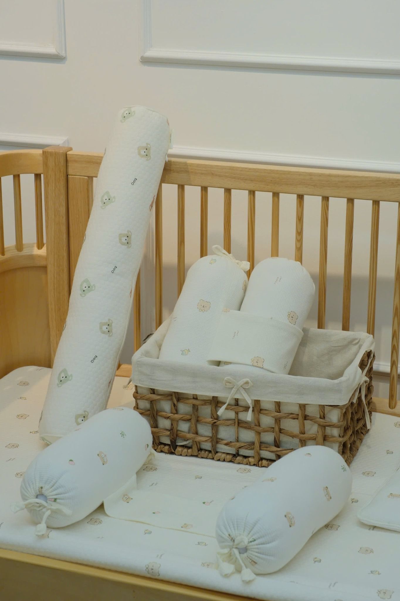  (A) Gối Ôm Vải Xô Chần HV Bedding 