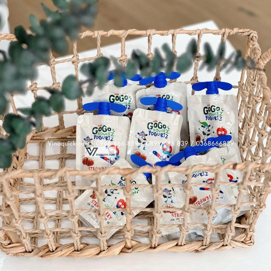  Sữa chua túi Gogo SqueeZ YogurtZ - Dâu 