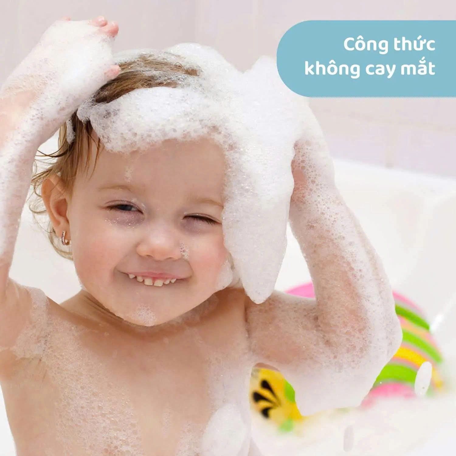  Sữa Tắm Gội Chiết Xuất Lô hội & Cúc La Mã Chicco Natural Sensation 0M+ 200ml 