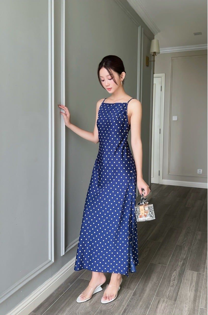  (MỚI) Đầm 2 dây xẻ tà chấm bi xanh 