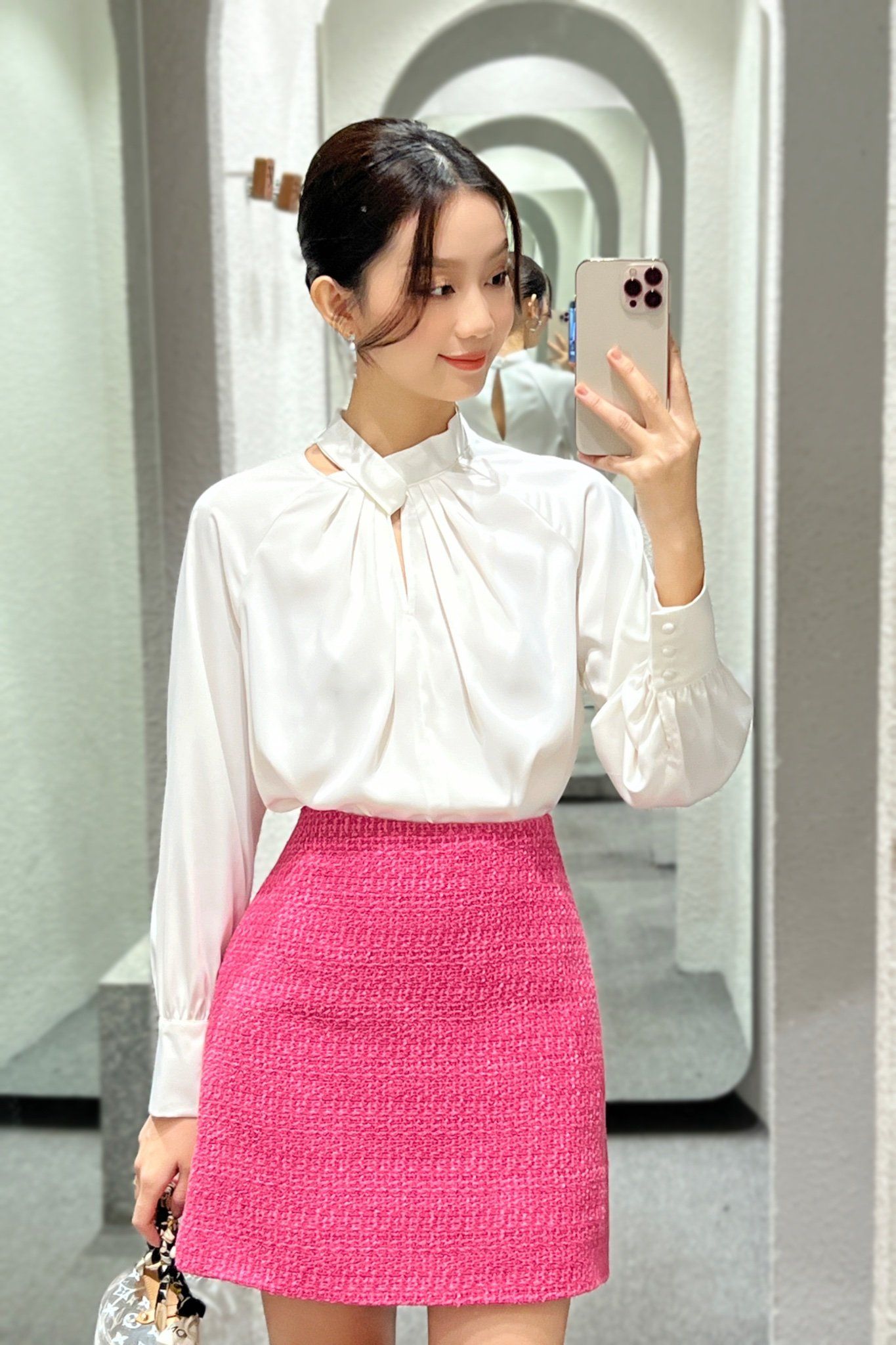  Áo sơmi cổ xoắn 