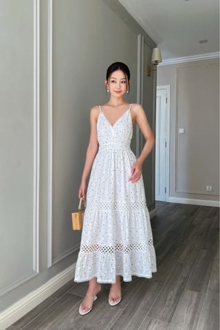  Đầm 2 dây maxi thêu chấm bi phối đăng 