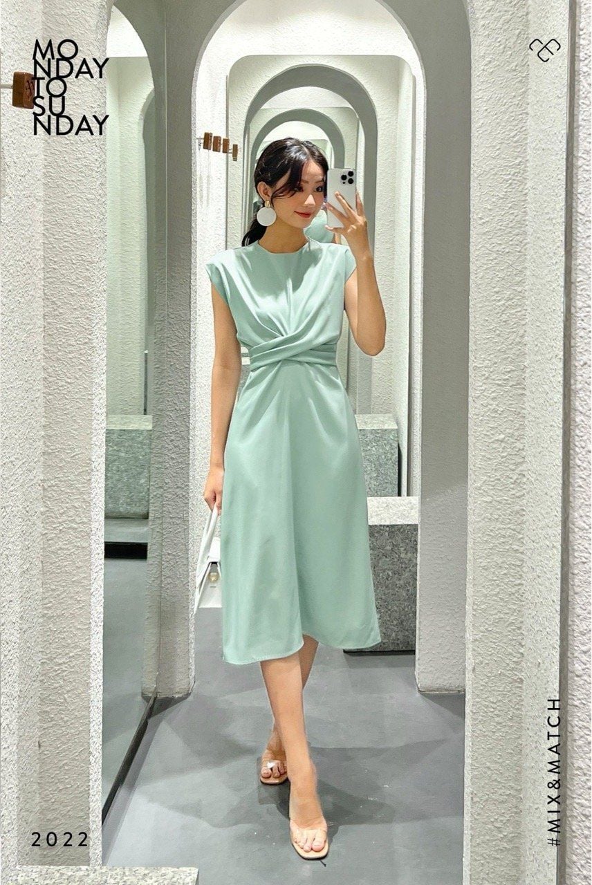  Đầm tay liền xoắn eo Mint 