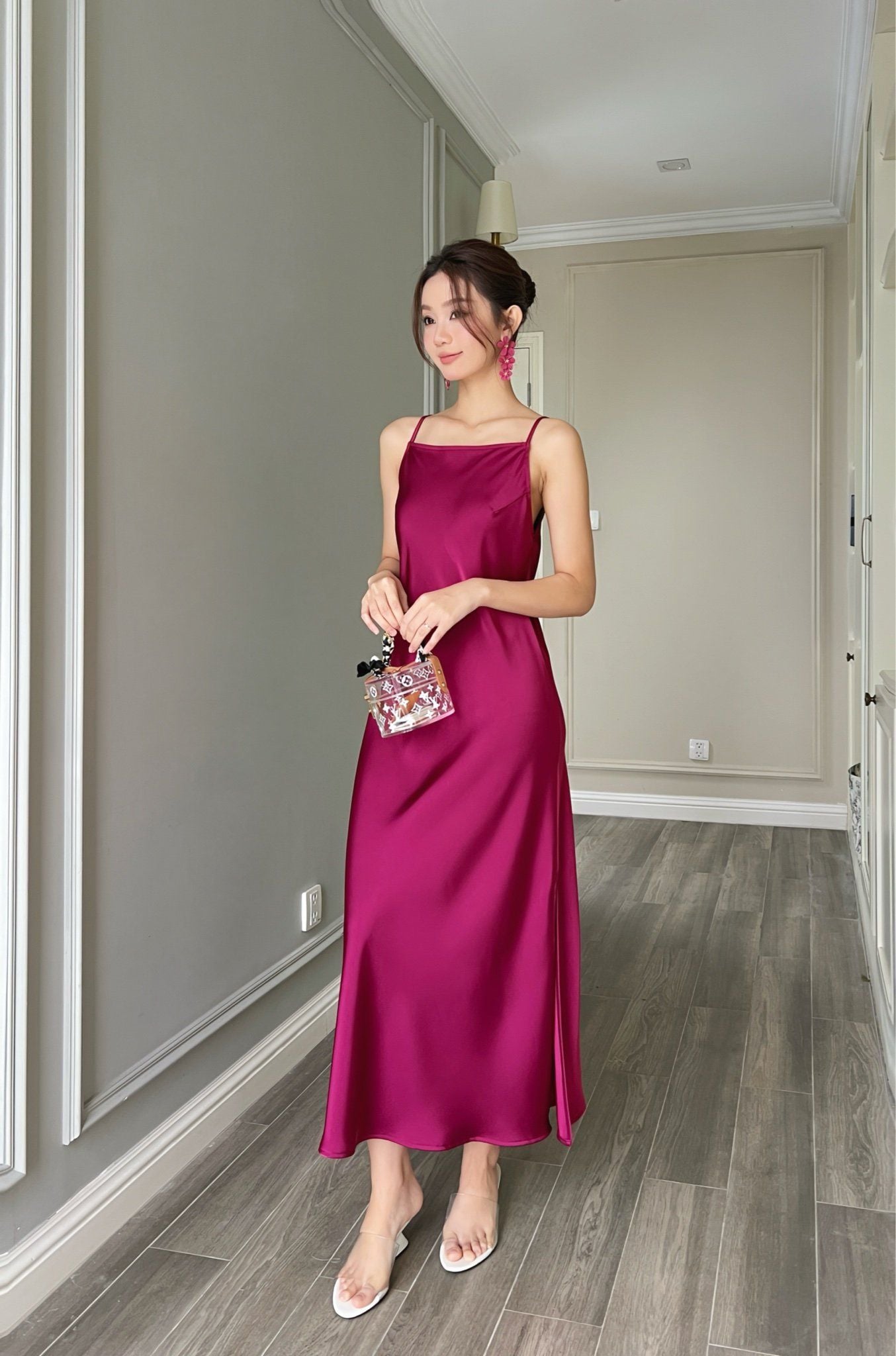  Đầm 2 dây xẻ tà hồng tím cẩm 