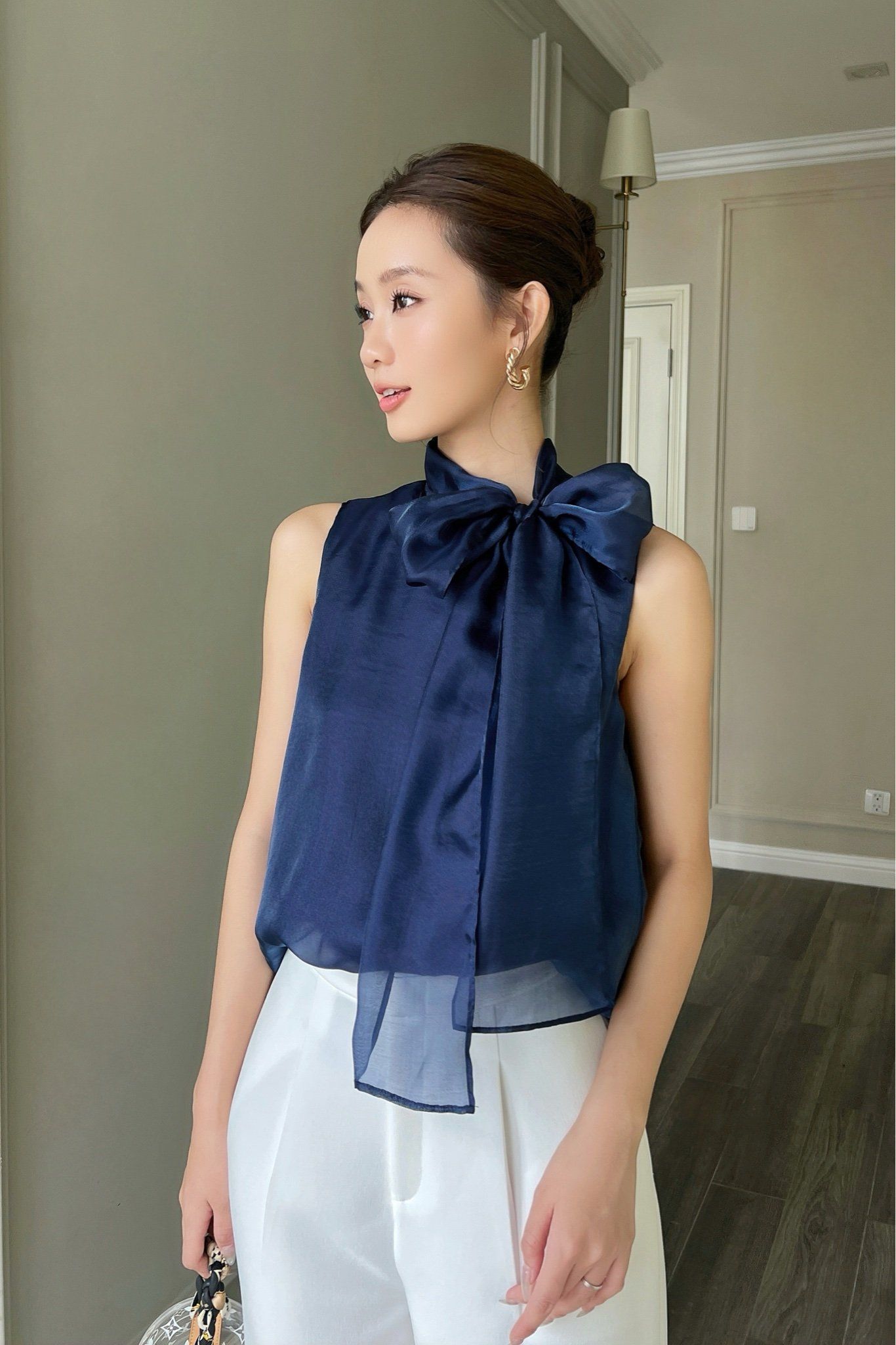  Áo sát nách cổ thắt nơ Navy 