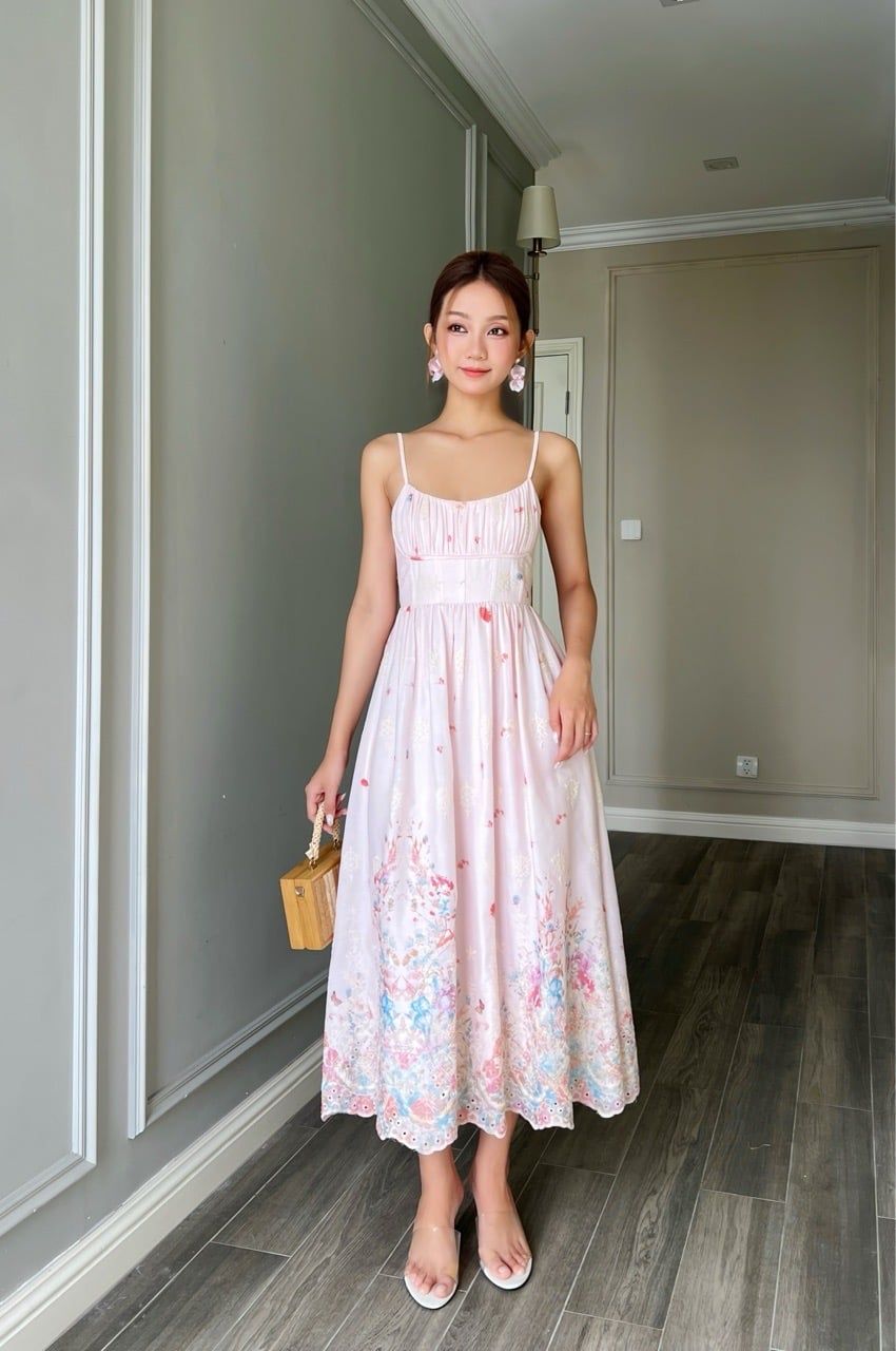  Đầm 2 dây maxi corset phối nhíu thêu Hoa chân hồng 