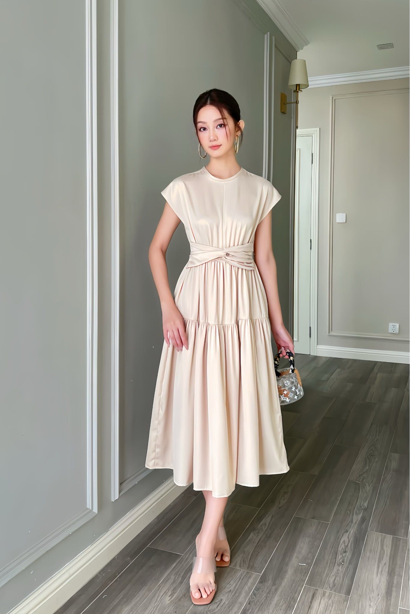  (MỚI) Đầm tay liền nhíu xoắn eo Be 