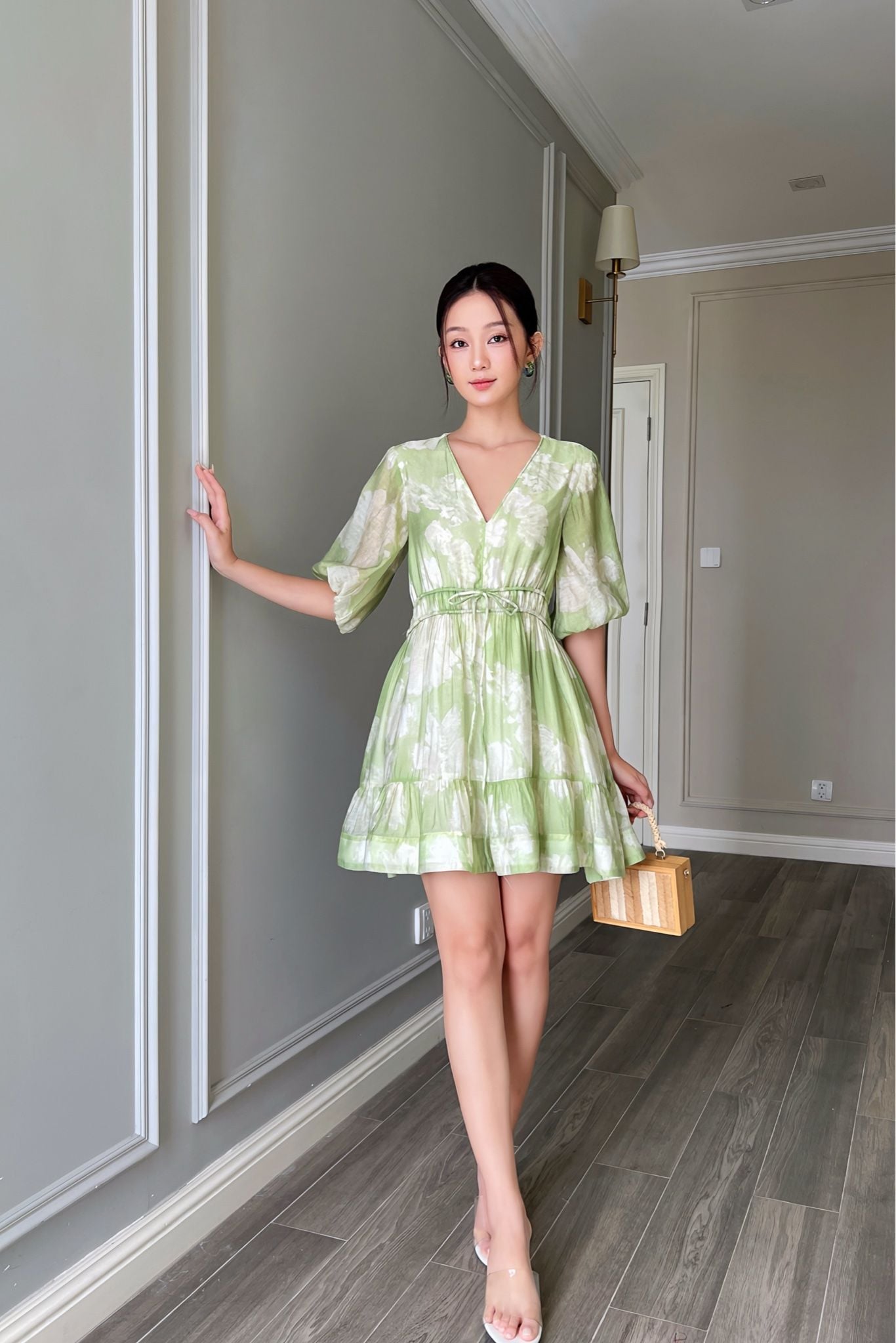  (MỚI) Đầm tay phồng nhún thun cách điệu hoa xanh lá non 