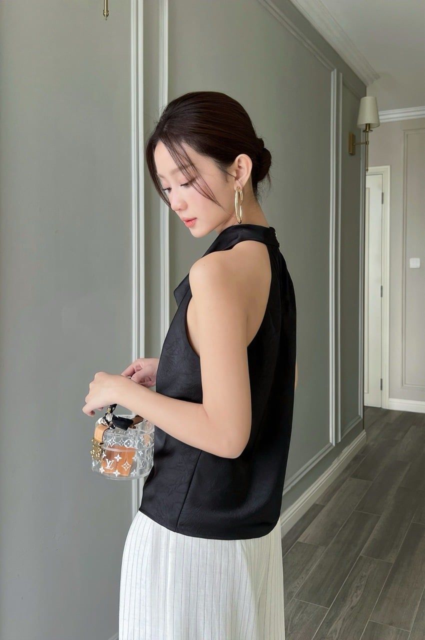  (MỚI) Áo cổ đổ lụa vân mây Đen 