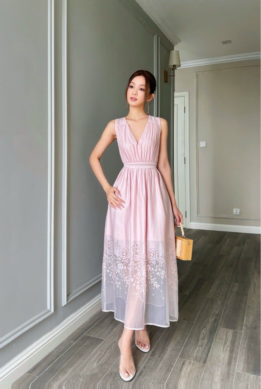  (MỚI) Đầm sát nách nhíu hoa chân Hồng 