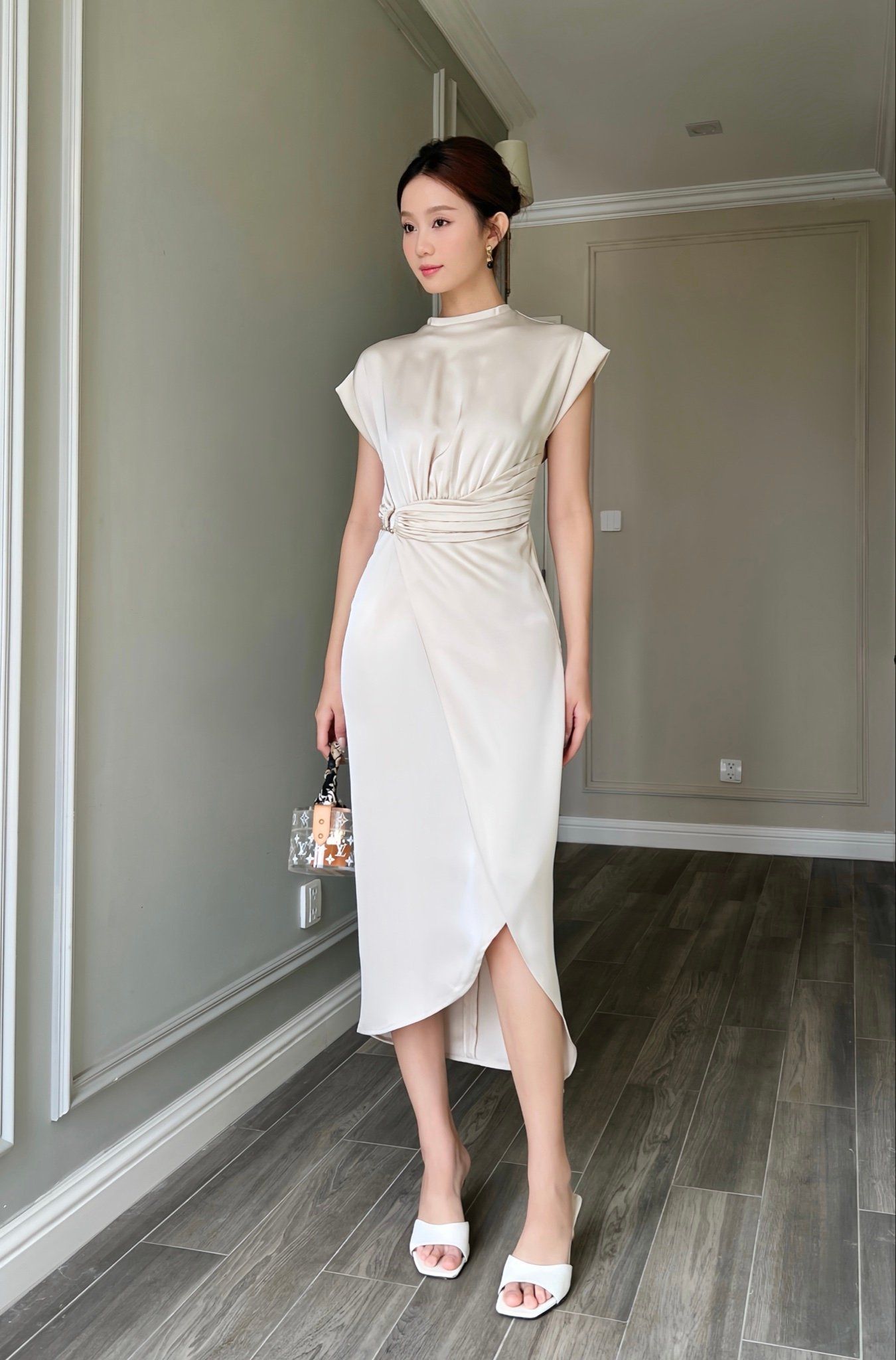  Đầm tay liền wrap phối khoen Kem 