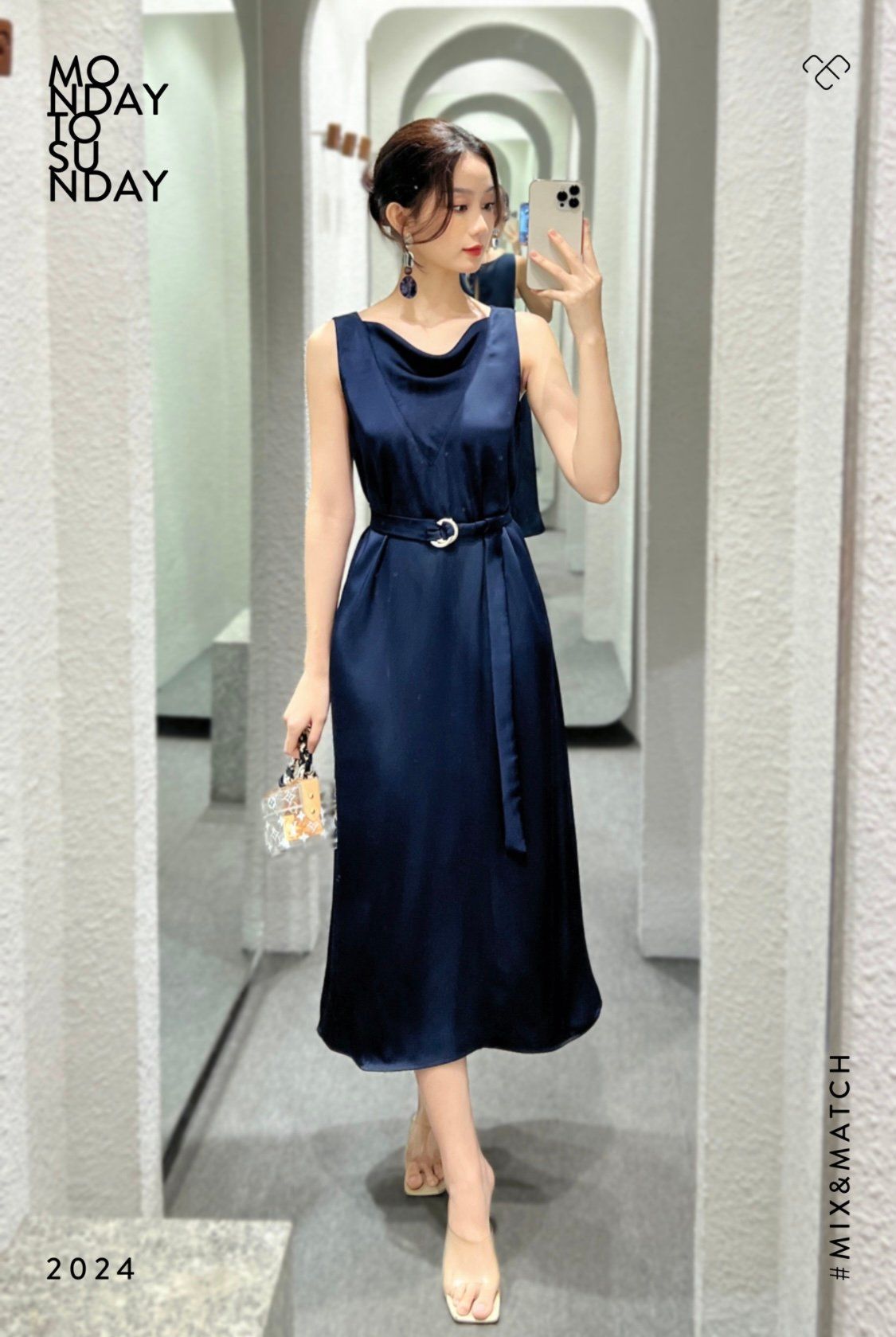  Đầm sát nách cổ đổ thắt dây Navy 