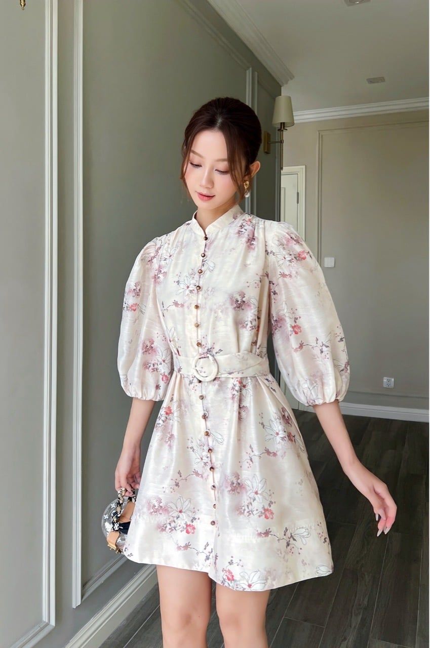  (MỚI) Đầm cổ chân tay phồng thắt dây hoa kem 