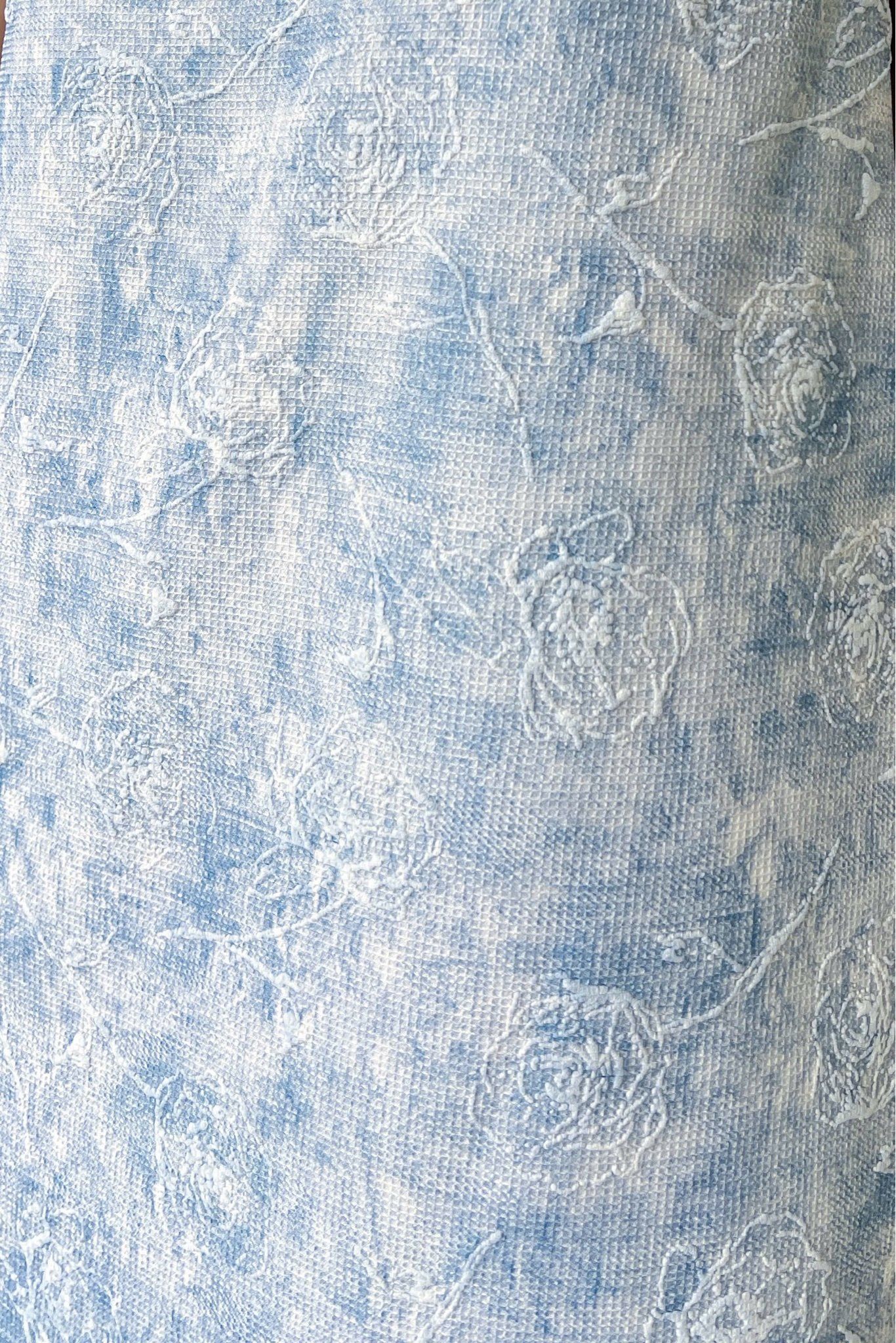  Váy midi nhíu hoa hồng dập nổi Xanh loang 