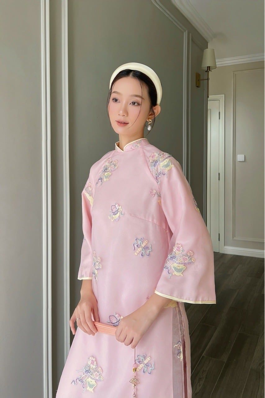 Áo dài Hồng Kim Ngân (không kèm quần) 