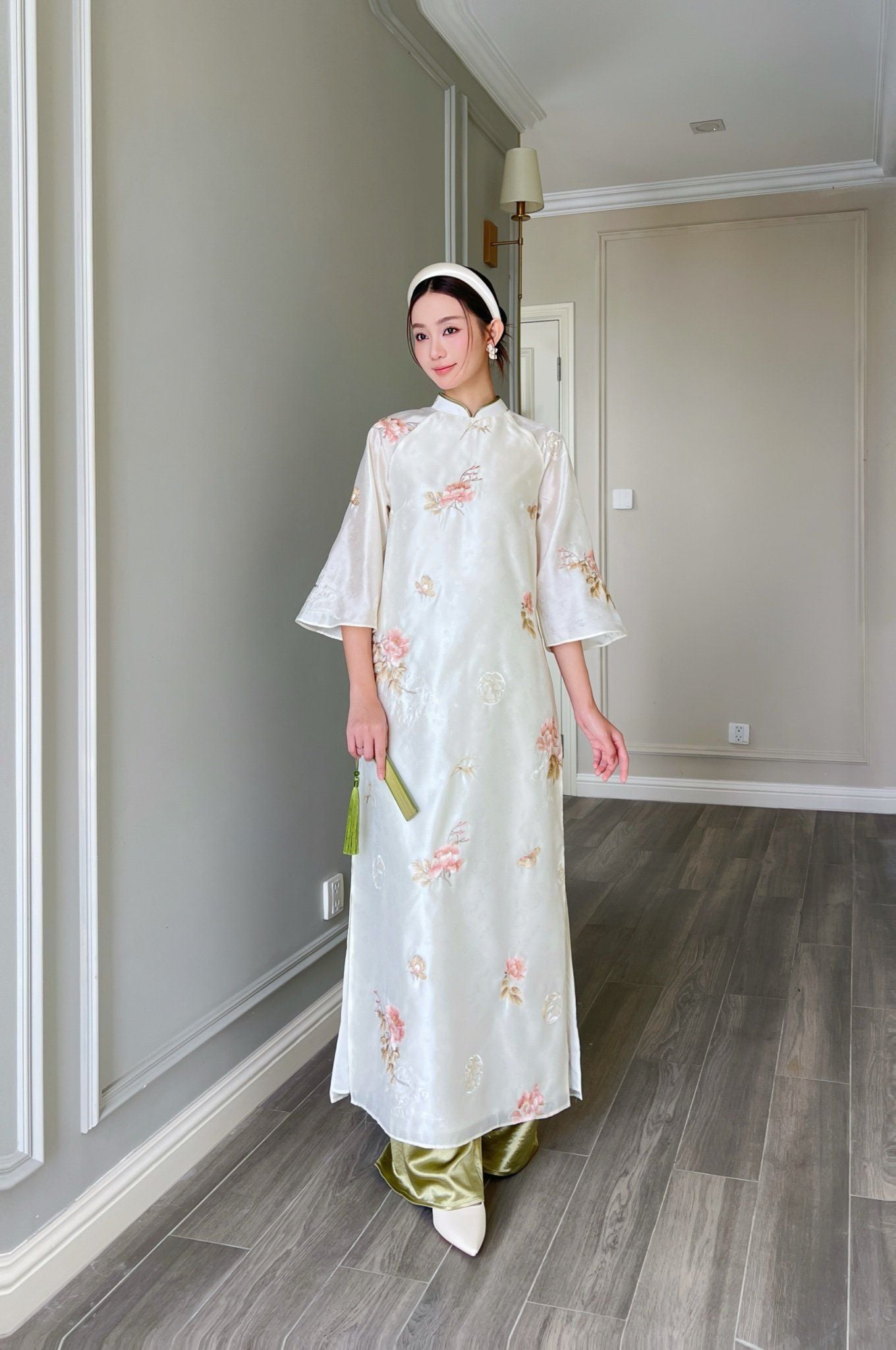  Áo Dài Bạch Sương 