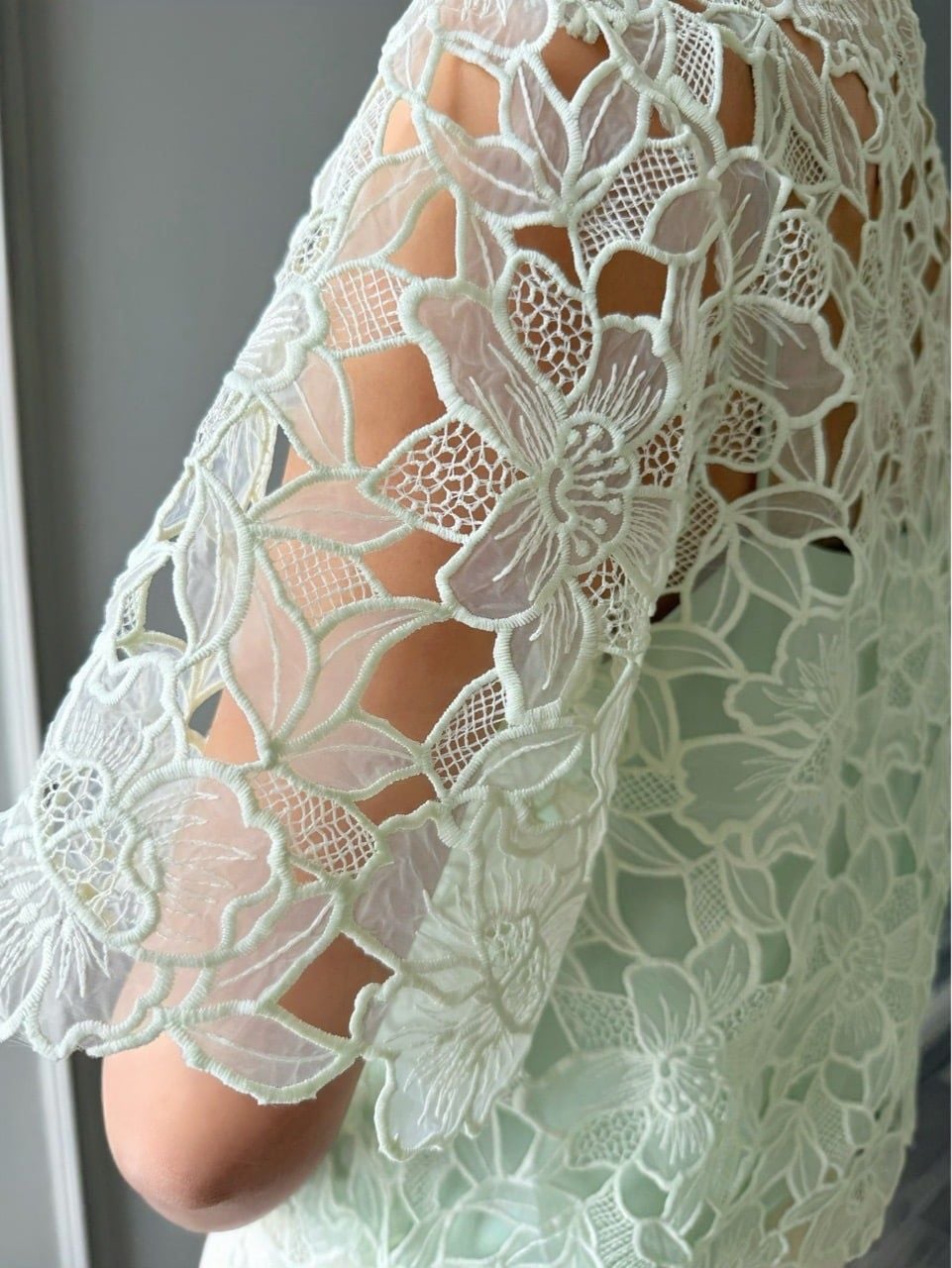  (MỚI) Áo tay phồng ren organza Xanh bơ 