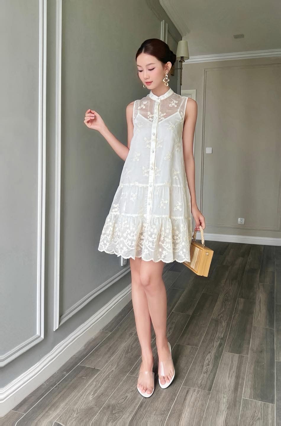  Đầm sơmi sát nách phối nhíu tơ thêu Kem 