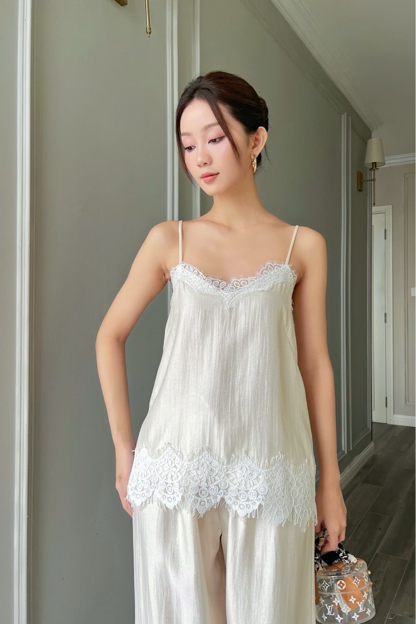  (MỚI) Áo 2 dây lụa tơ phối ren kem (dây có tăng đơ) 