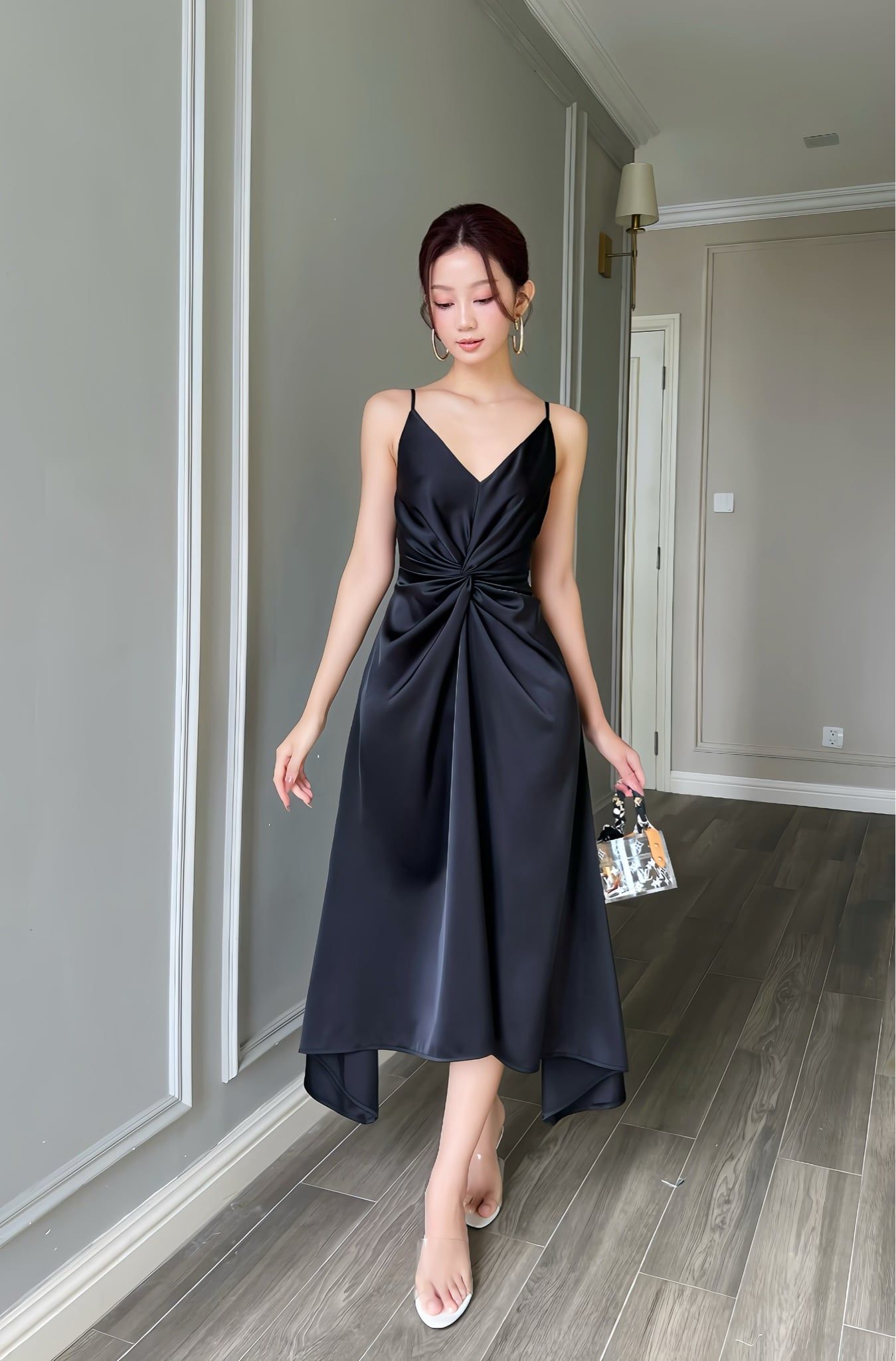  Đầm 2 dây lụa xoắn eo Đen 