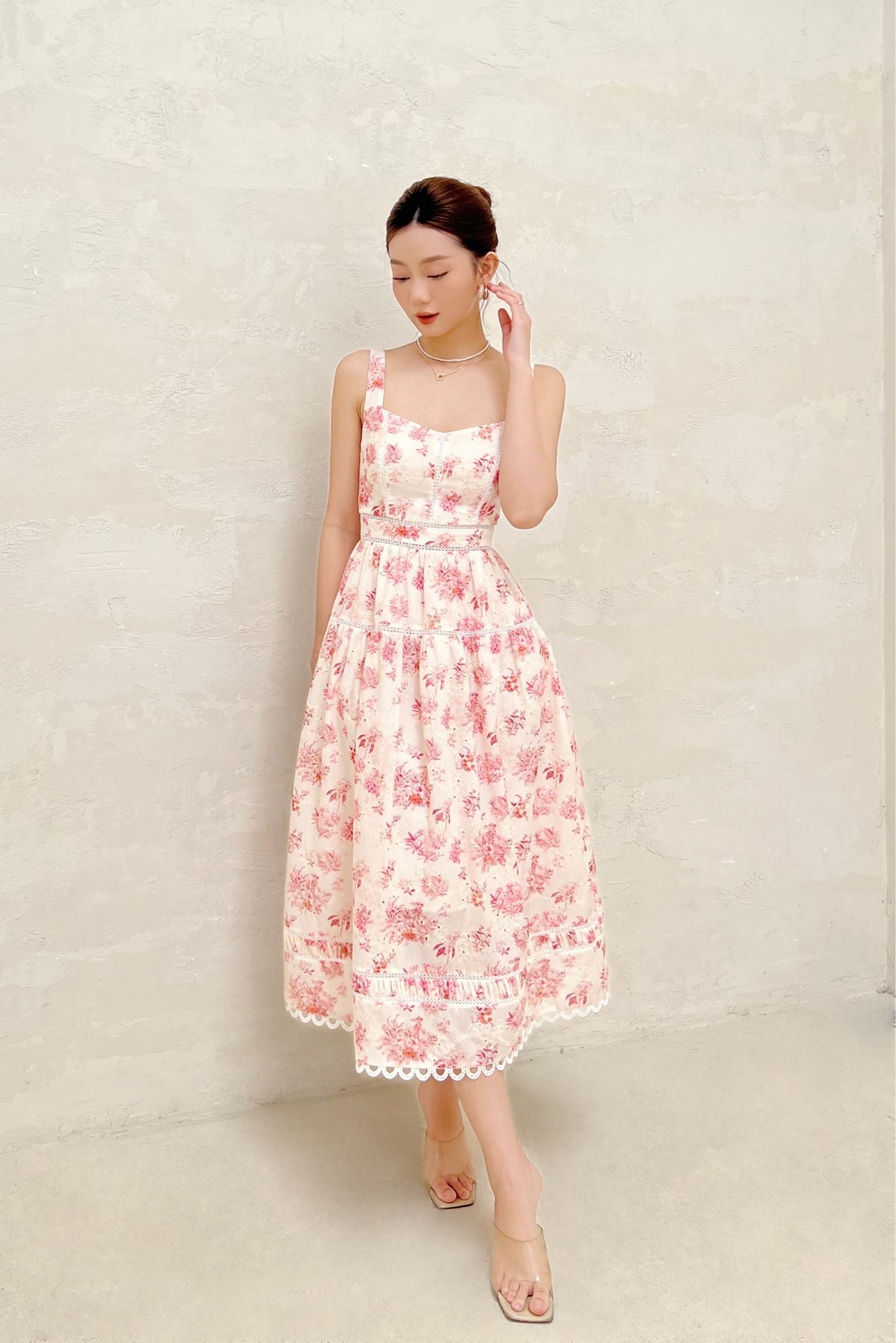  Đầm 2 dây maxi phối đăng thêu đục lỗ Hoa đỏ 