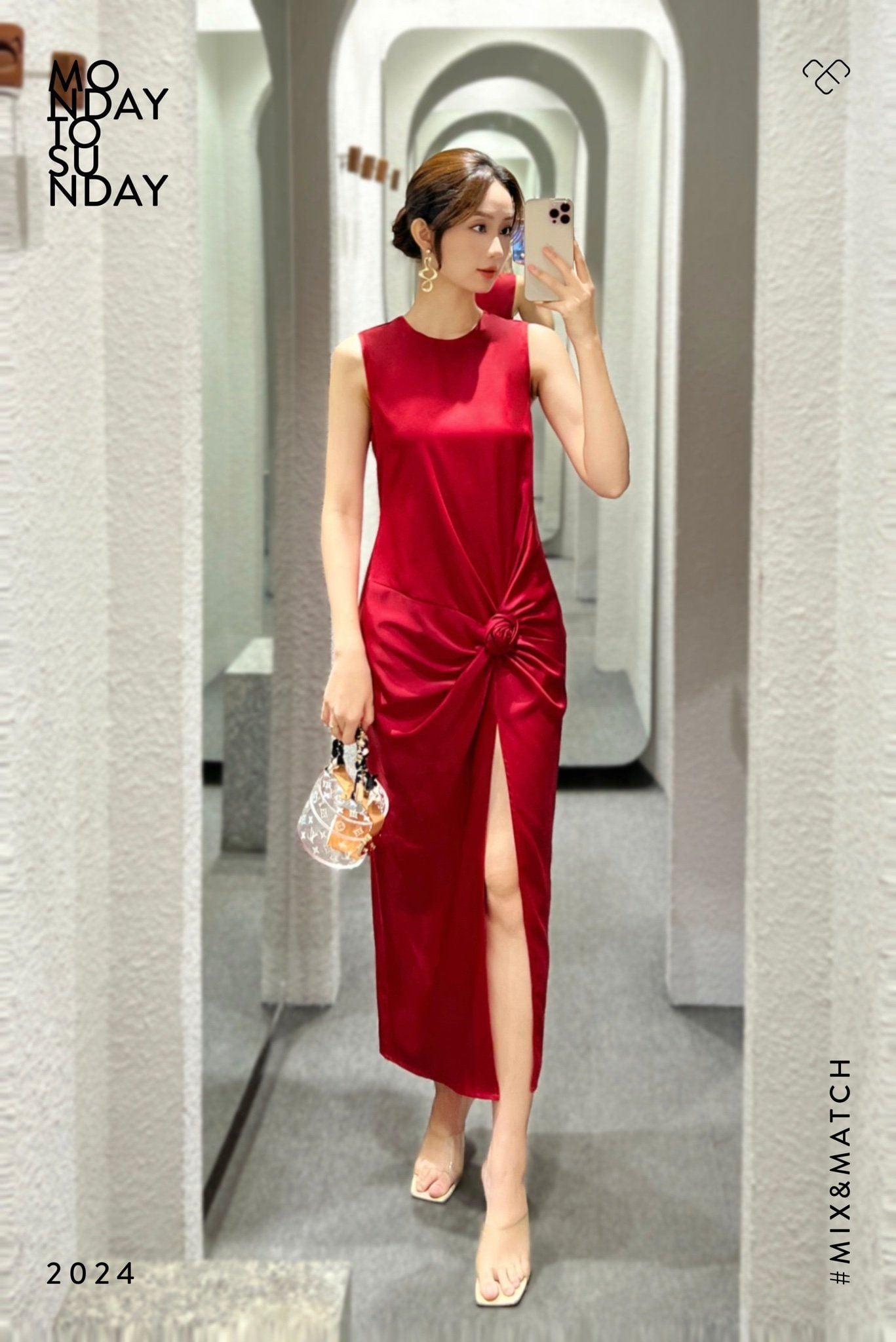  Đầm sát nách xoắn xẻ 1 bên hoa 3D Đỏ đô 