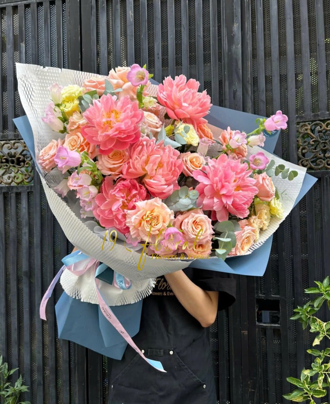 Bó hoa Peony - Amber Luxe