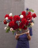 Giỏ hoa Flame of Love