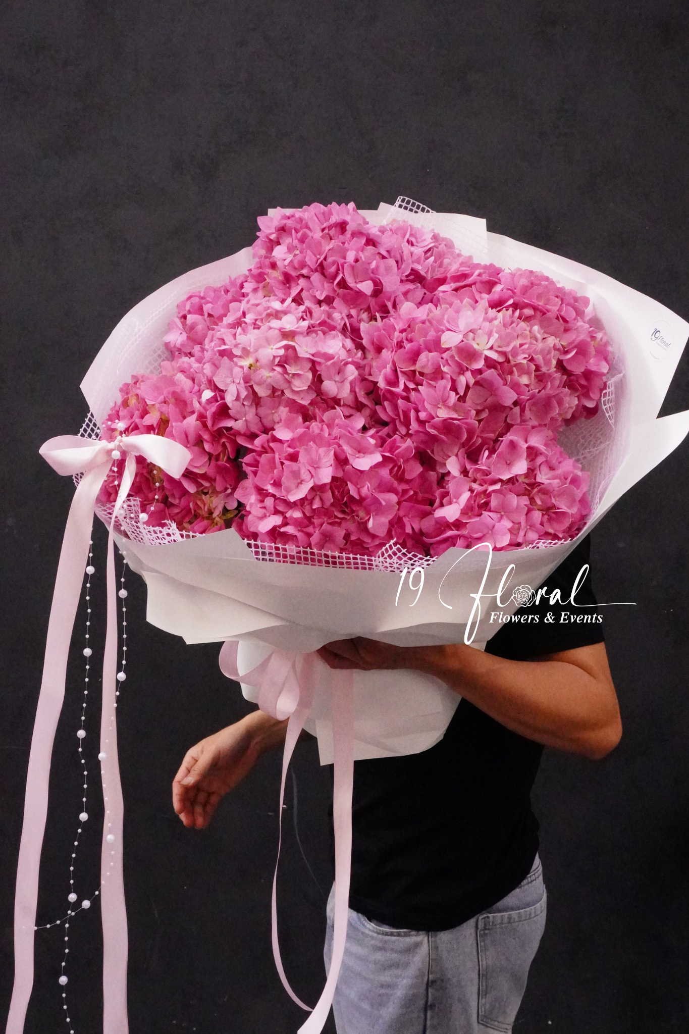 Bó cẩm tú hồng A Touch Of Fleur