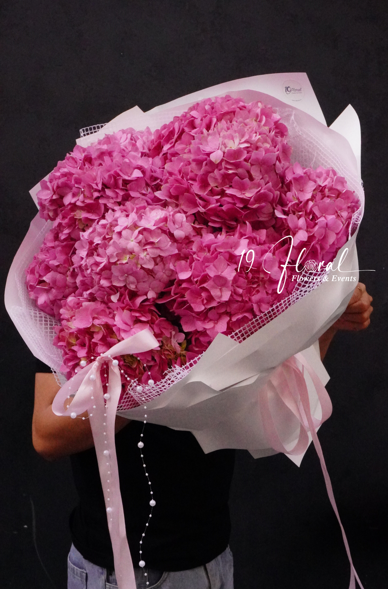 Bó cẩm tú hồng A Touch Of Fleur