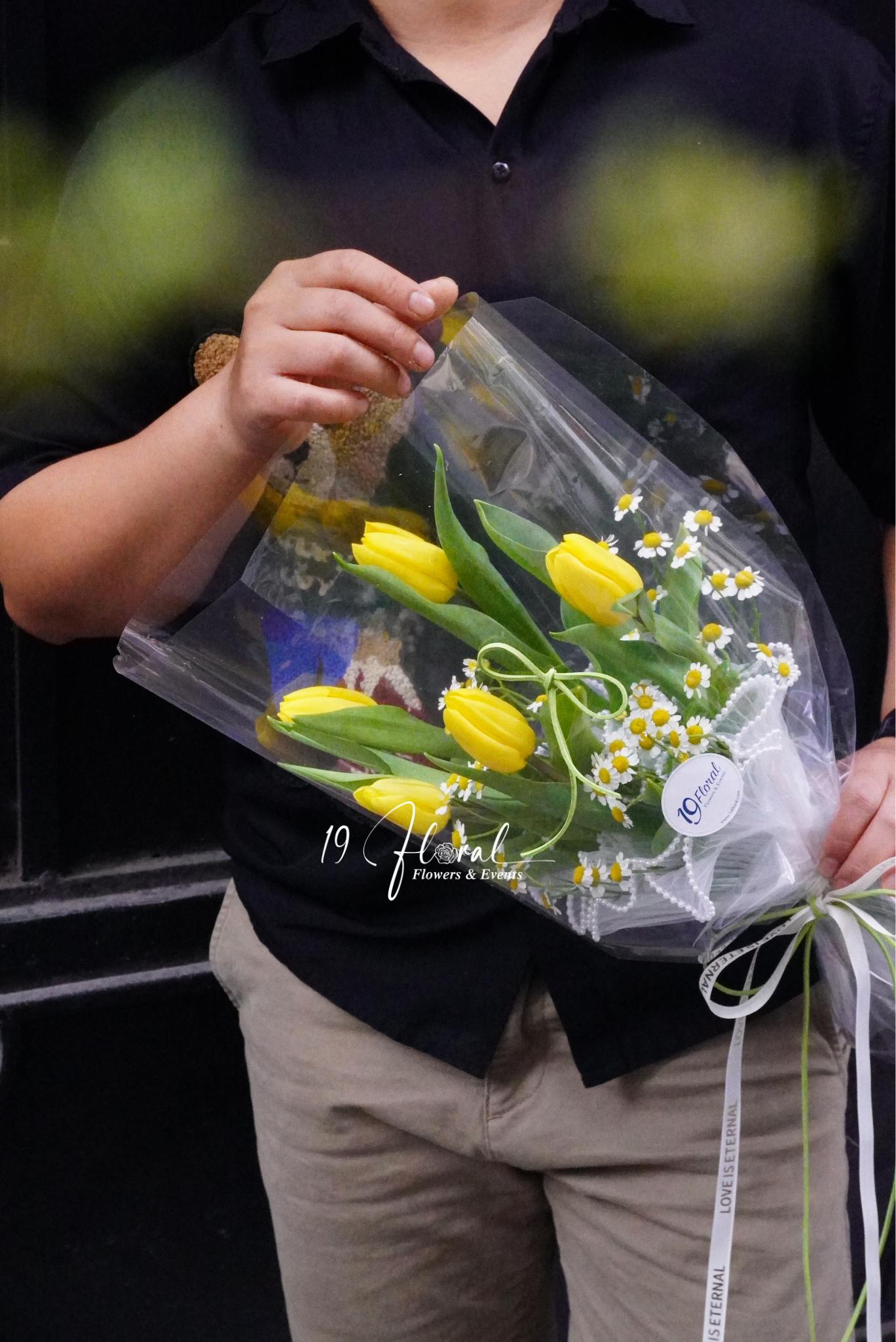 Bó hoa tulip Strong Gold