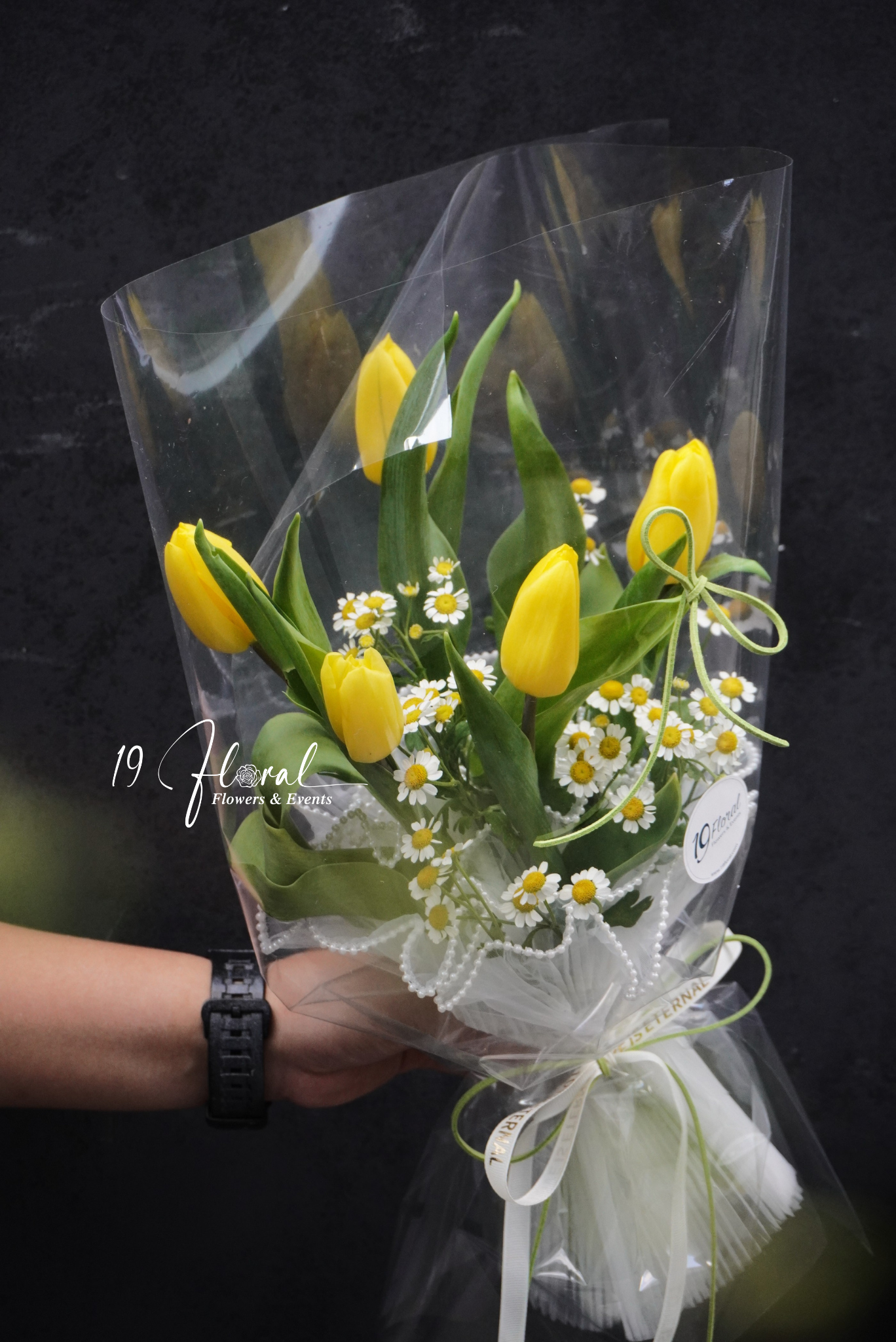 Bó hoa tulip Strong Gold