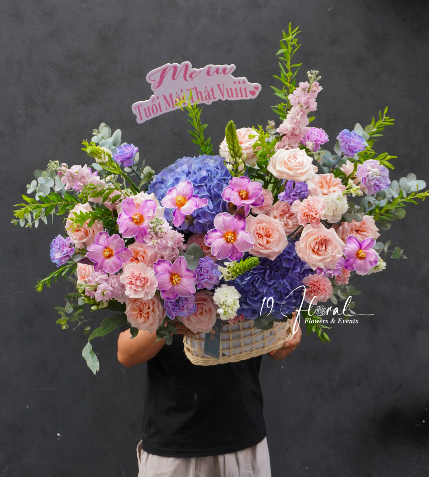 Giỏ hoa tone tím Purple Dream