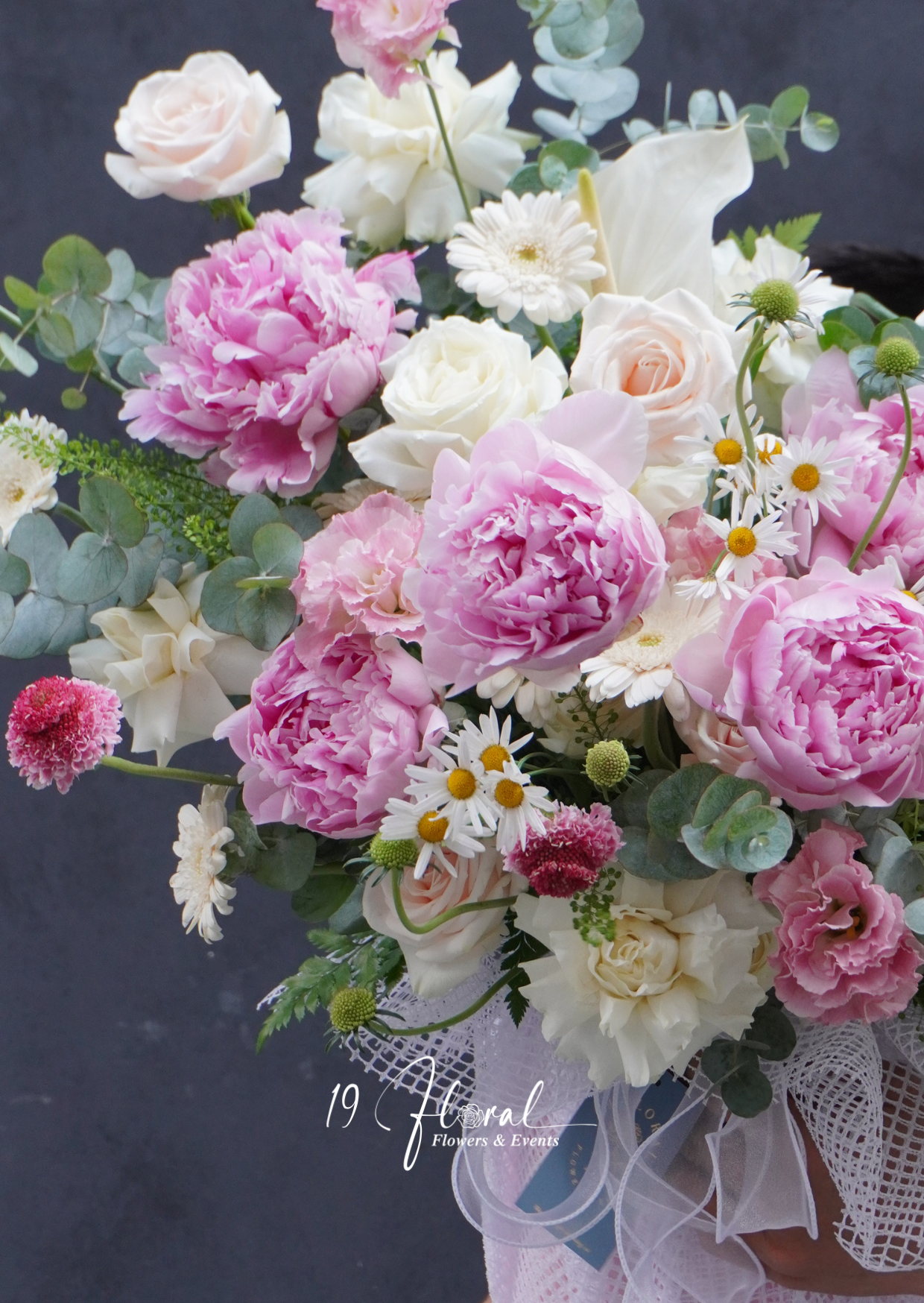 Hộp hoa peony - Bloom Haven