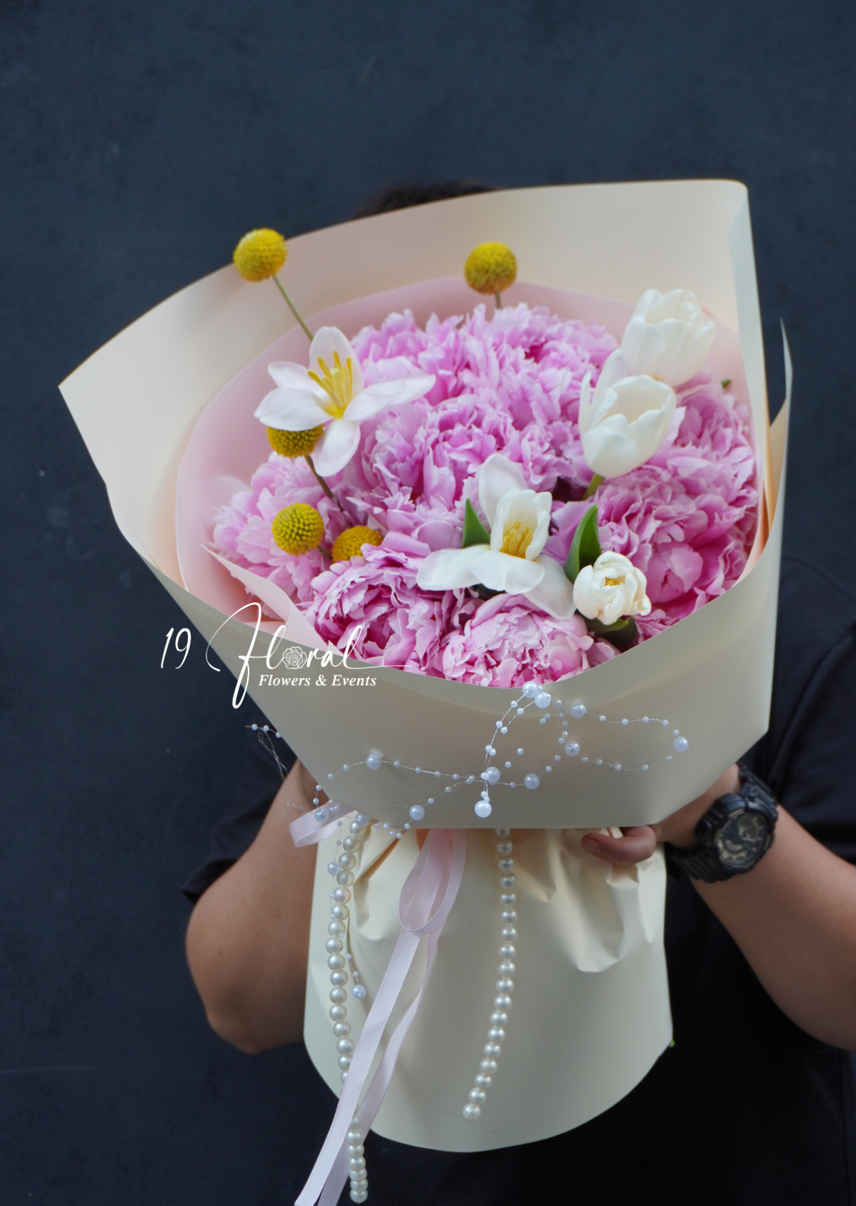 Bó hoa Peony - Ivory Bloom