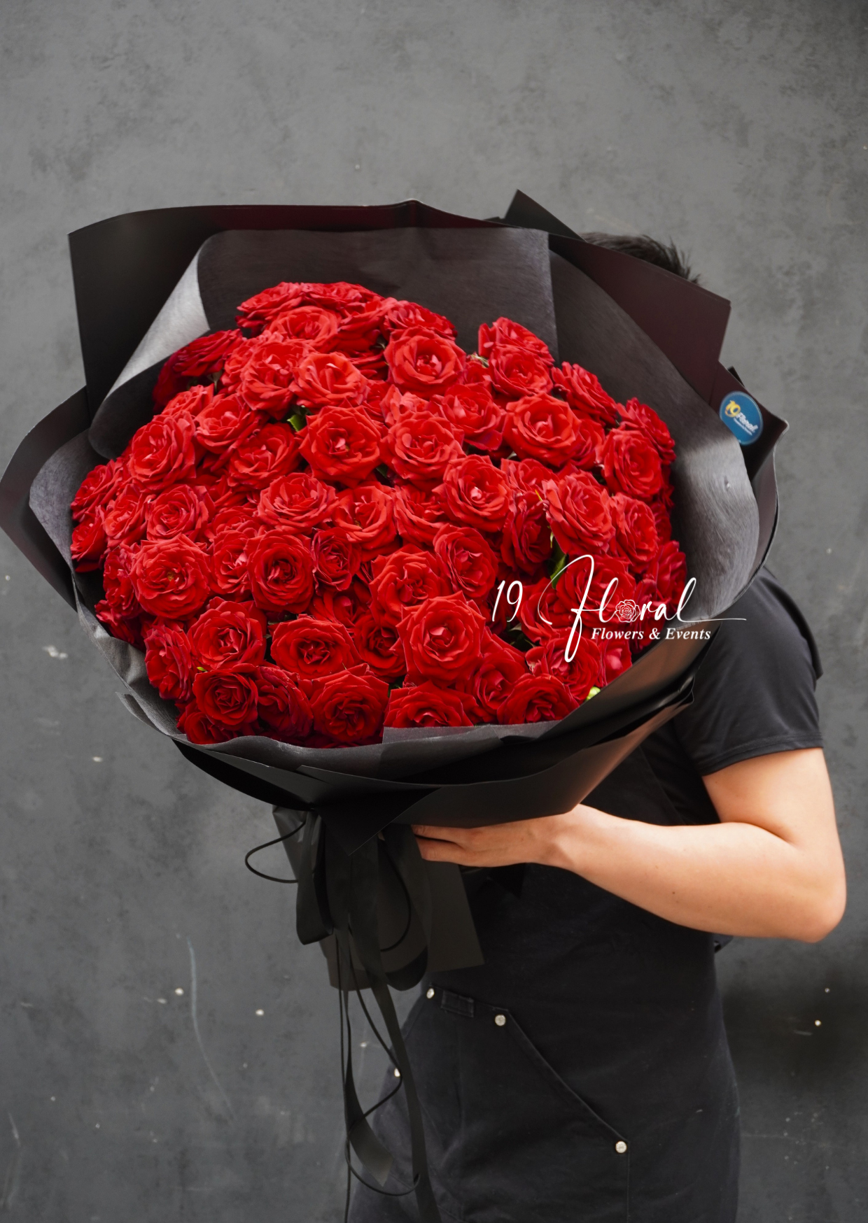 Bó hoa hồng chùm đỏ - Velvet Rose