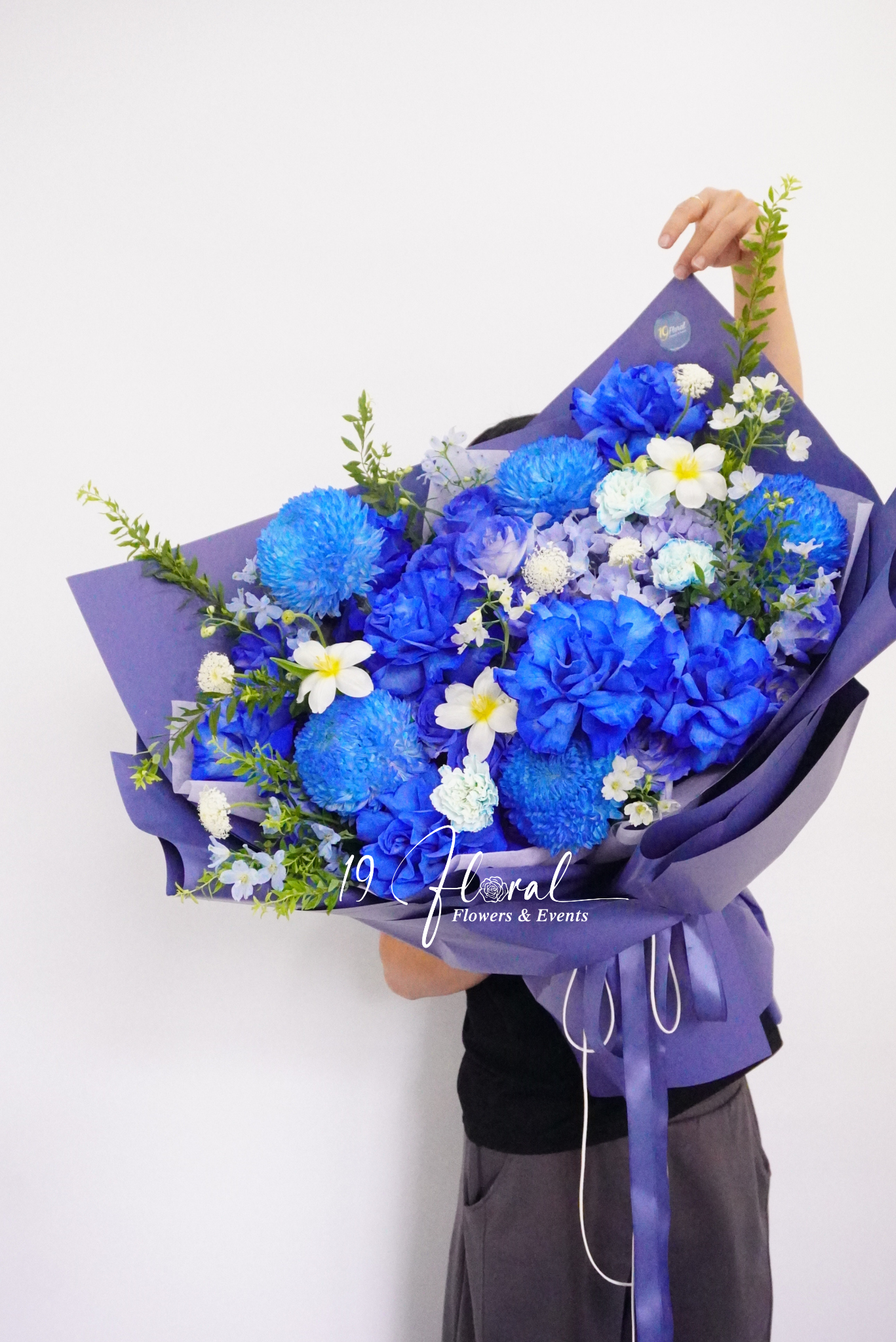 Bó hoa hồng xanh blue - Luxury Bloom