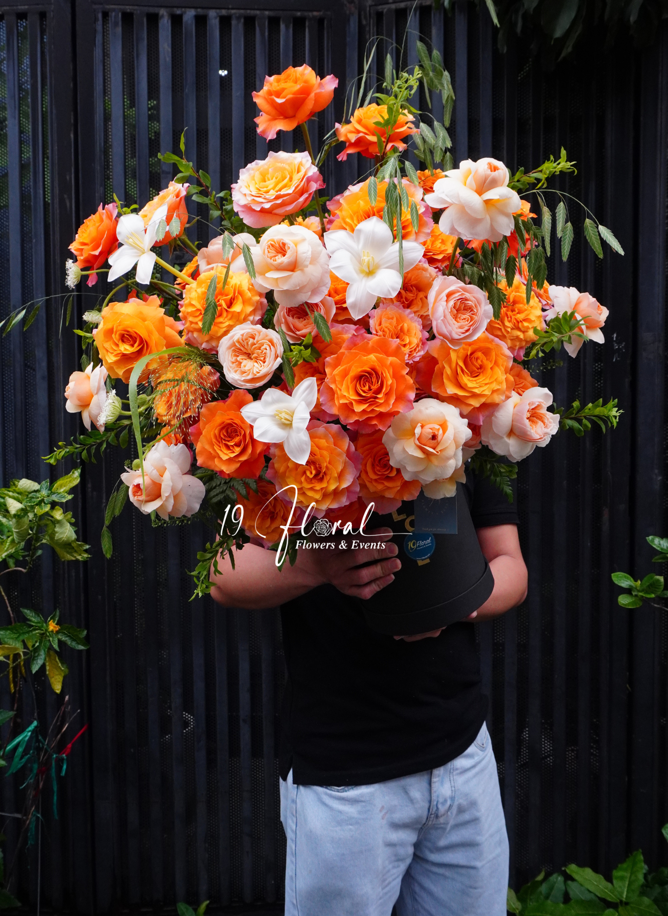 Hộp hoa tone cam - Blooming for You