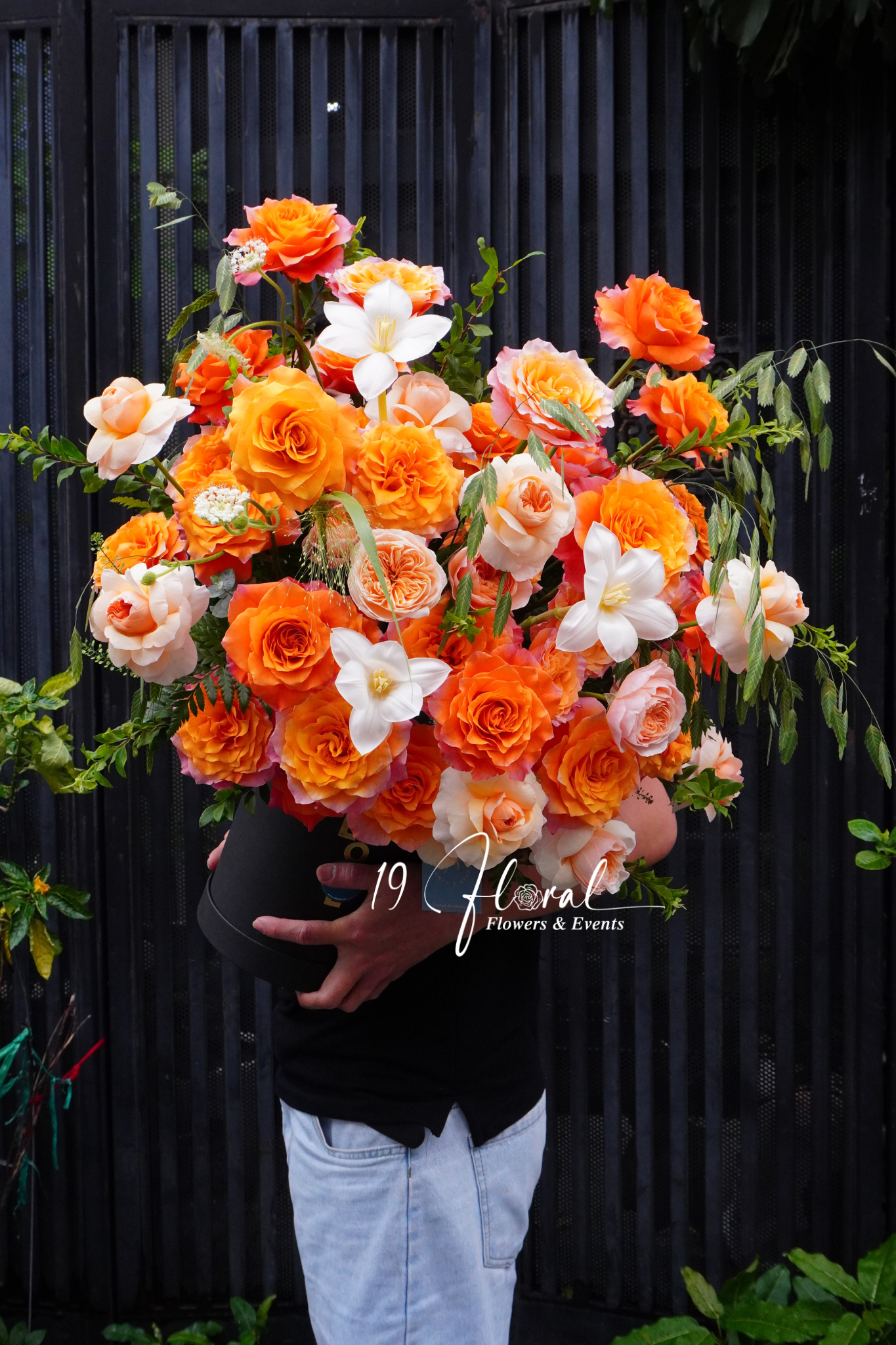 Hộp hoa tone cam - Blooming for You