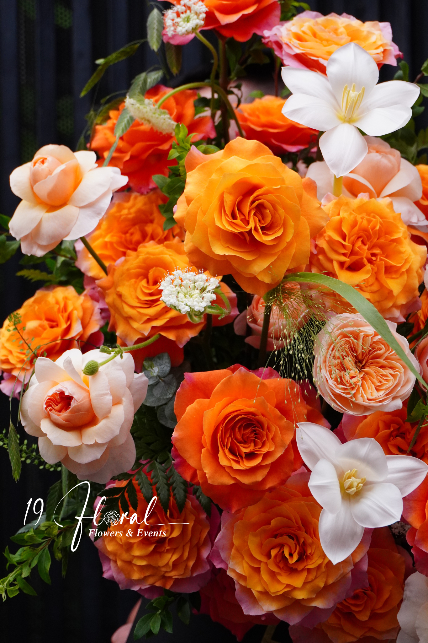 Hộp hoa tone cam - Blooming for You