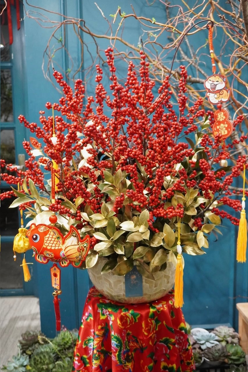 Bình Hoa Đào đông đỏ