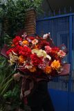 Bó Hoa Fiery Petals