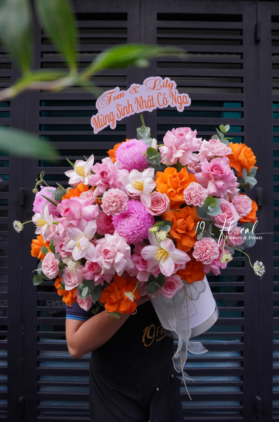 Hộp hoa Rosy Whispers