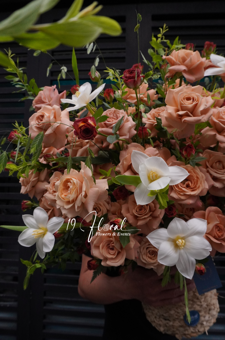 Giỏ hoa Dreamy Bloom nâu - trắng