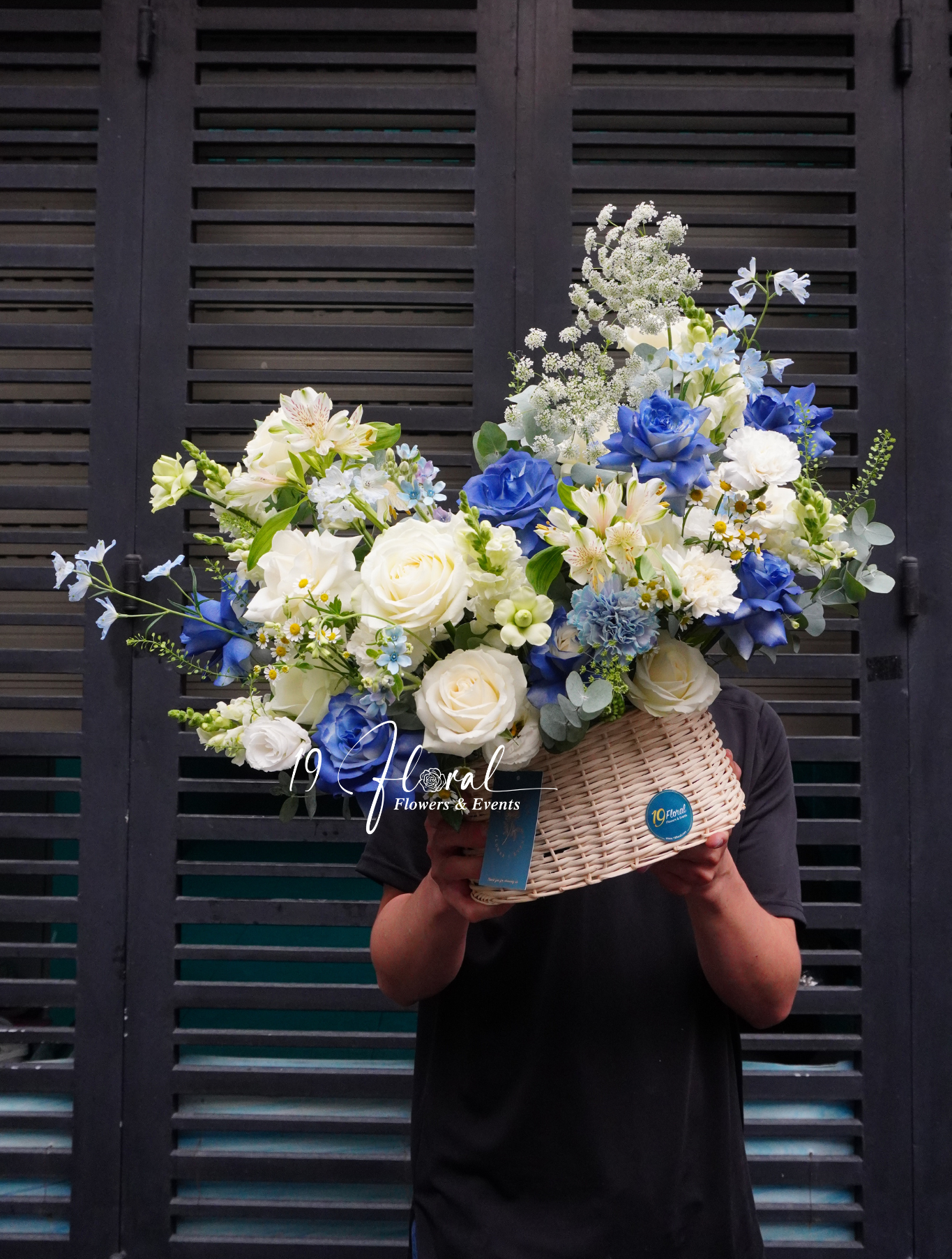 Giỏ hoa Blue Harmony