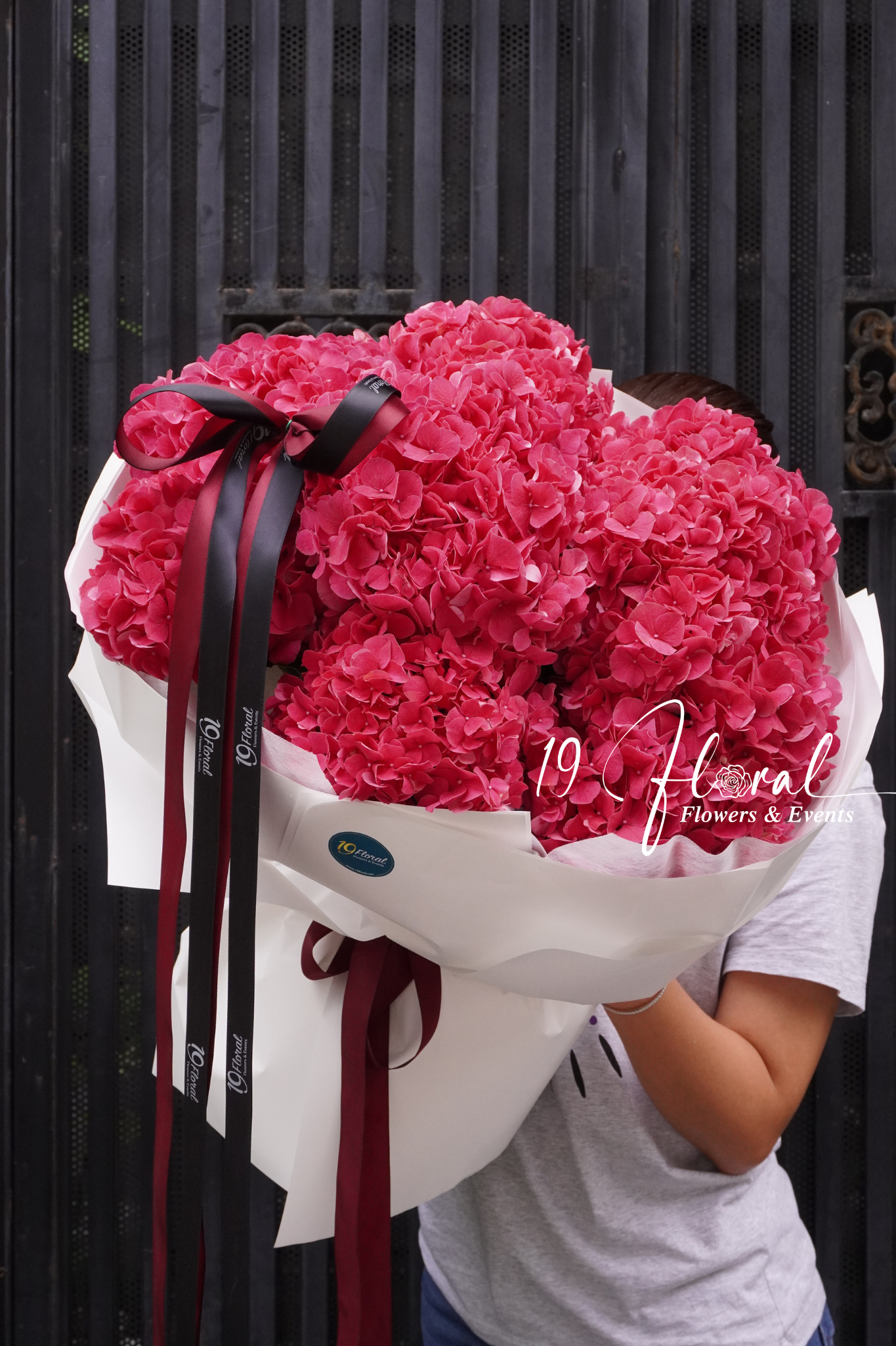 Bó hoa Cẩm tú cầu Ruby 2