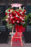Kệ Hoa Chúc Mừng Crimson Kiss