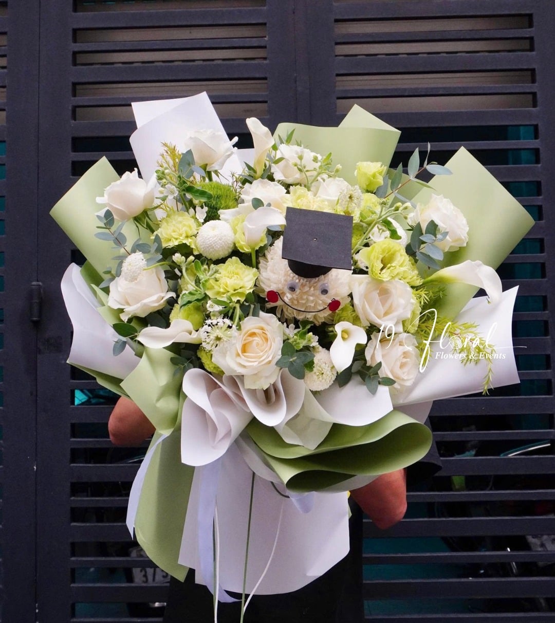 Bó hoa Tốt nghiệp - Cúc đội nón